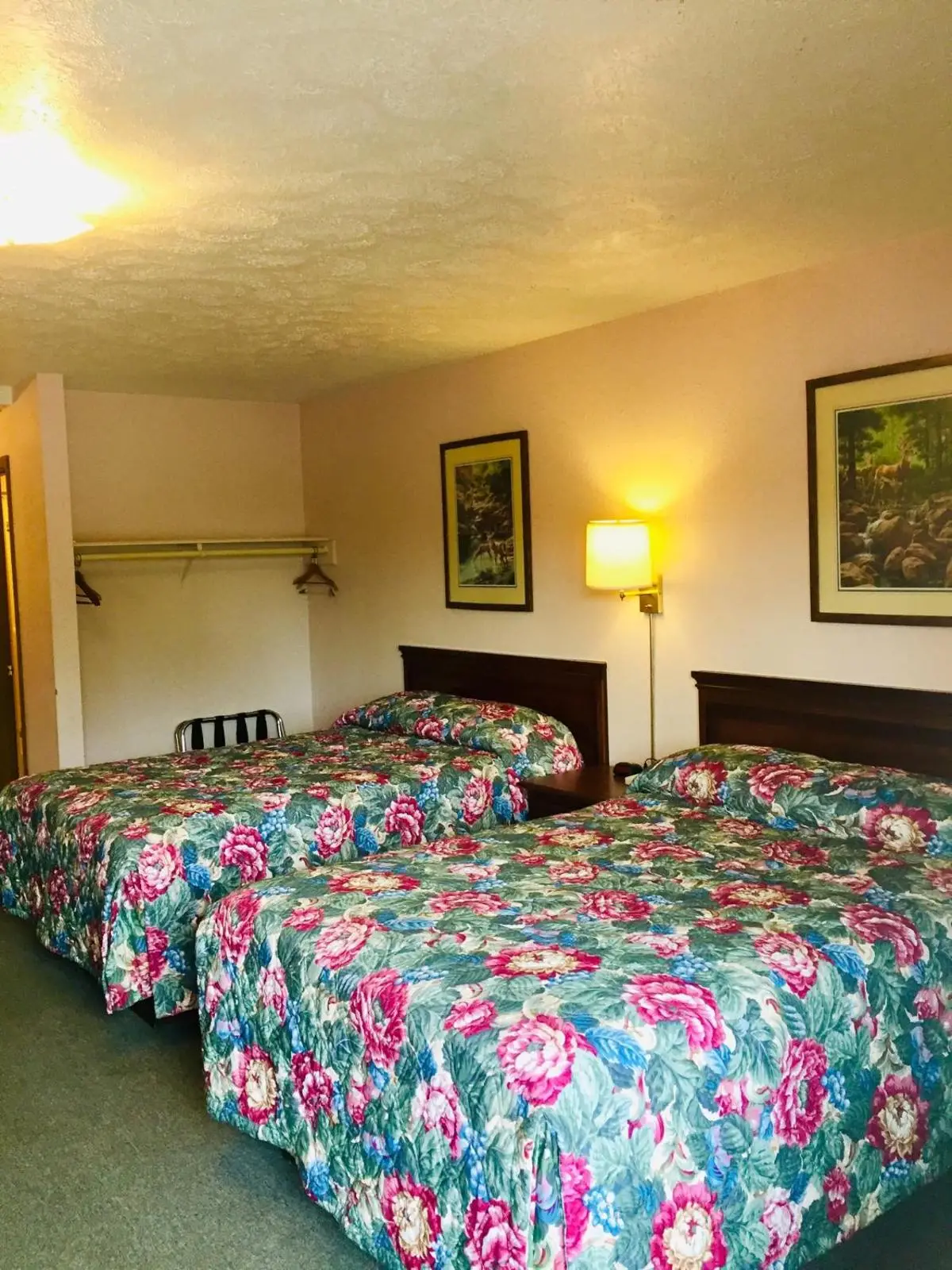 Mountain Country Motor Inn 5